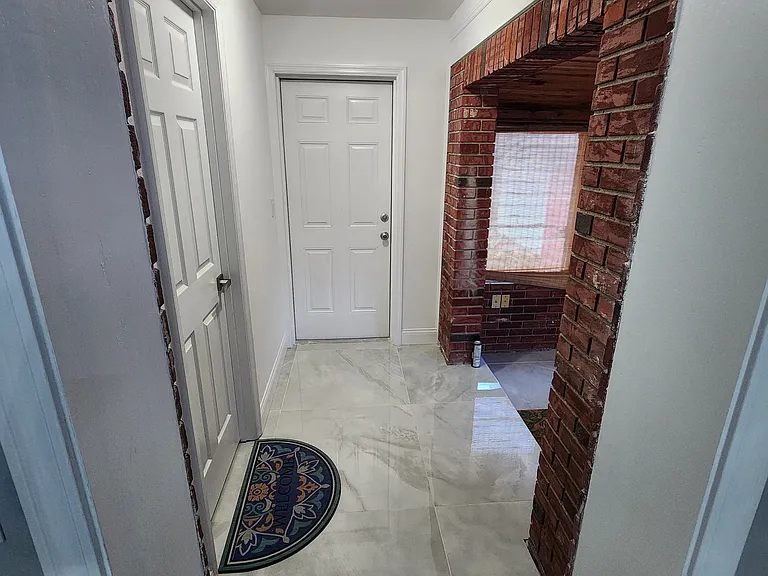 102 Cordova Rd — Photo 18