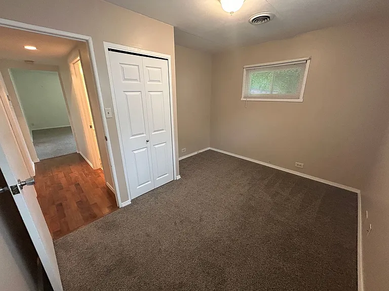 1700 W Granview Dr — Photo 8