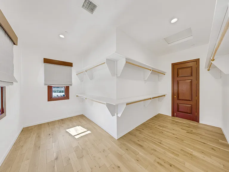 11 Deodar Ln #6 — Photo 24
