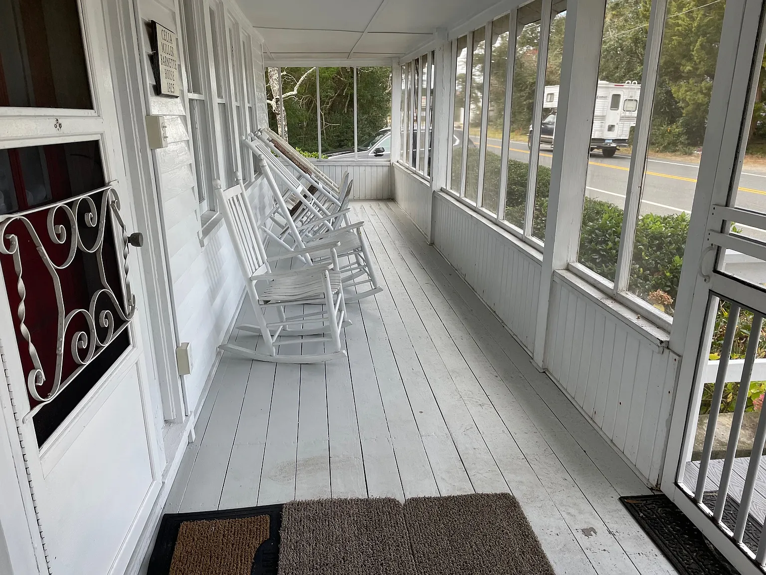 1 bed, $950 — Photo 1