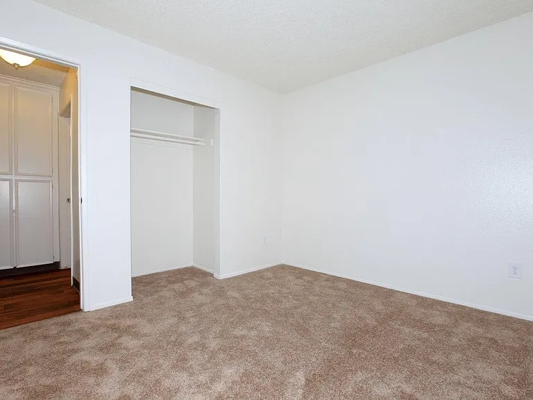 Emerald Vista — Photo 39