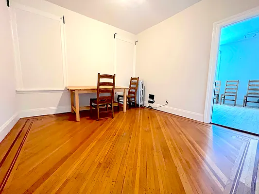 Rented by Capri Jet Realty Corp | media 7