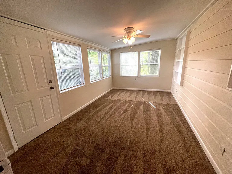 313 Georgia Dr — Photo 14