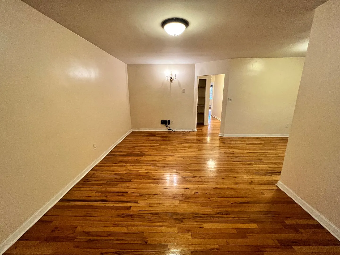 224-19 Braddock Ave — Photo 4