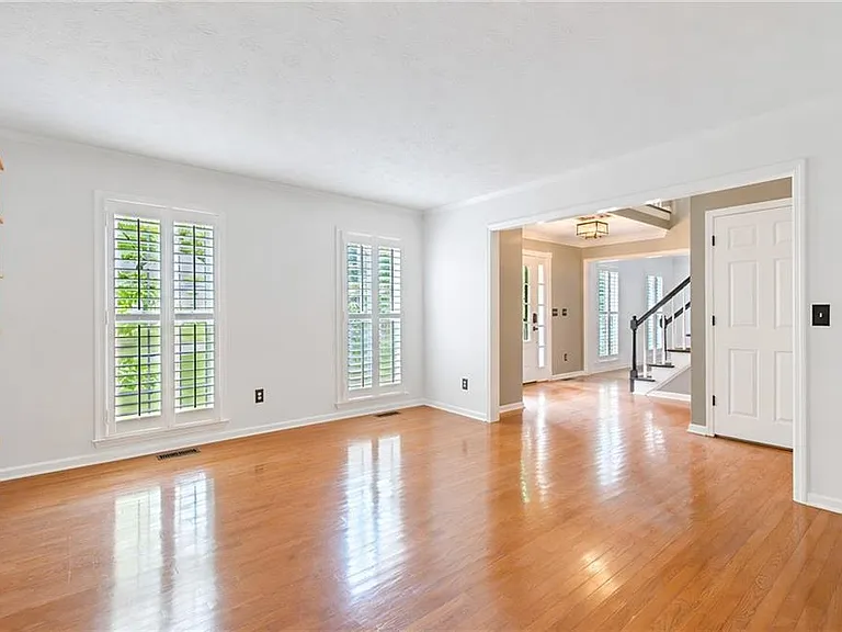 320 Derby Ridge Trce — Photo 16