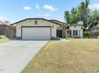 6809 Autumn Ridge Dr, Bakersfield, CA 93306