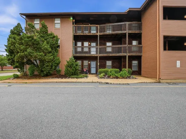 8530 Tidewater Dr APT 202, Norfolk, VA 23503