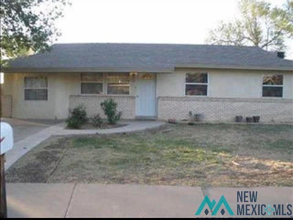 1st image of 800 Meadow Pl
