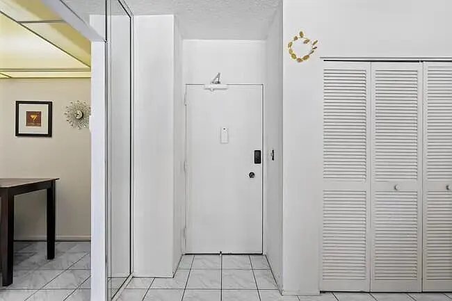 1 bed, 1.5 bath, 870 sqft, $2,250 — Photo 4