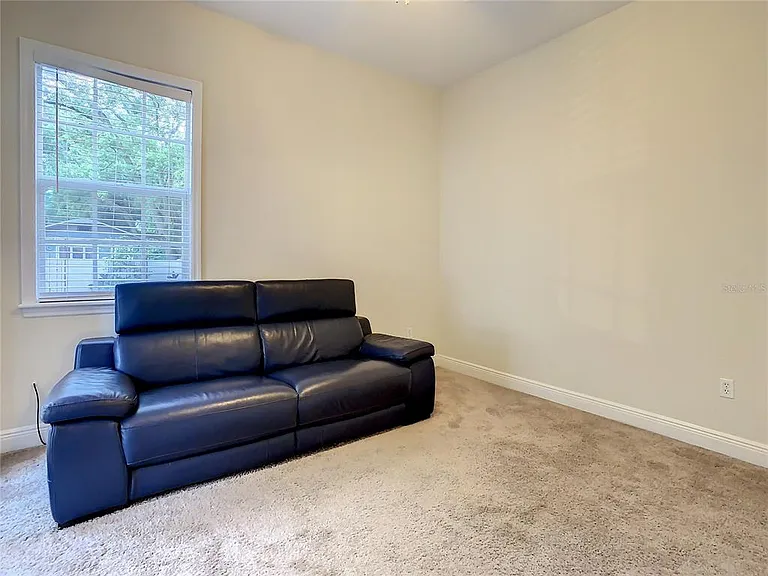 220 W Minnehaha St — Photo 27