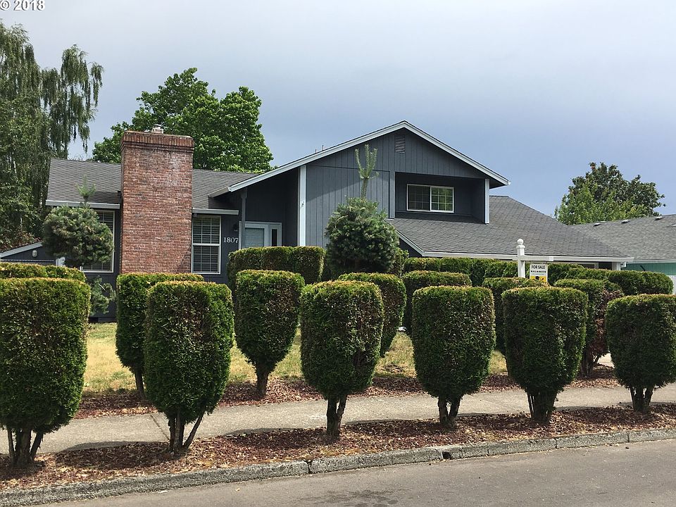 1st image of 1807 SE Park Crest Ave