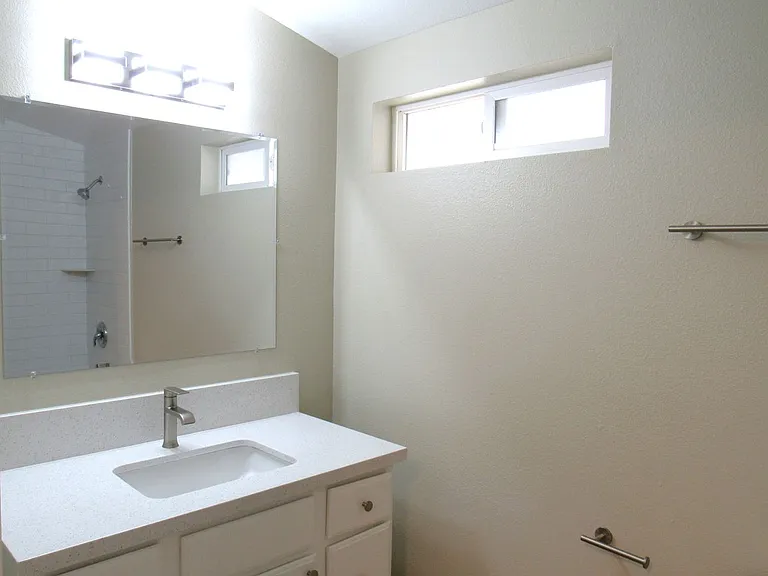 7049 Fillmore Dr — Photo 14