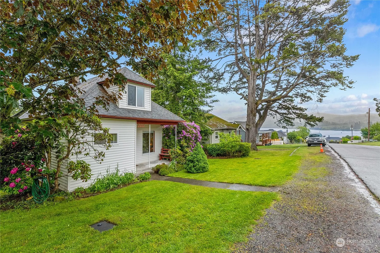 2830 Martin Street photo 1