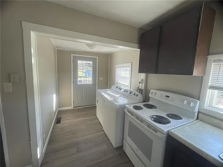 407 Mason St — Photo 3