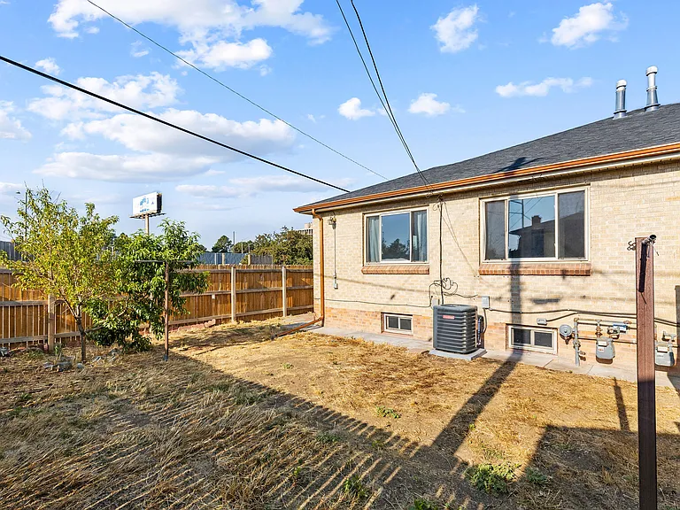 4800 Fenton St — Photo 20