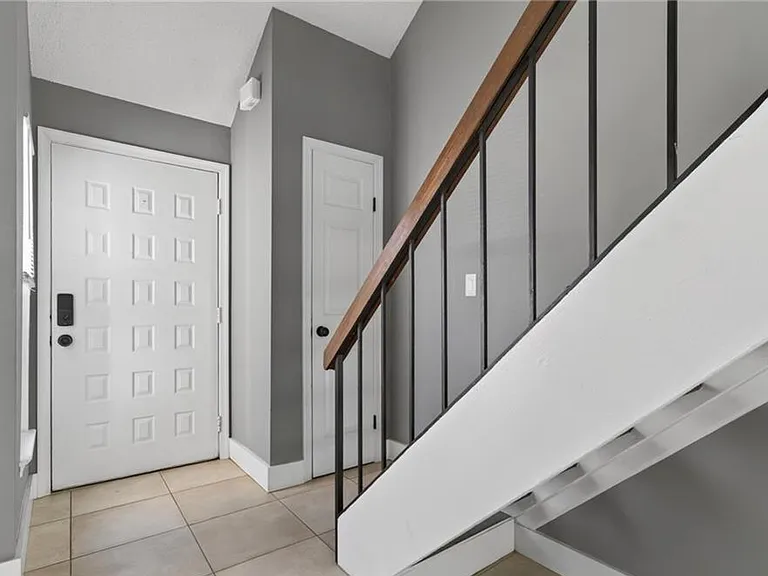 316 Falling Ln — Photo 20