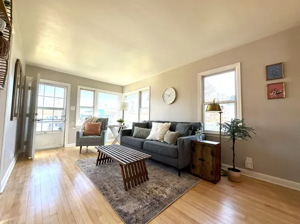 3127 South Brust AVENUE, Milwaukee, WI 53207