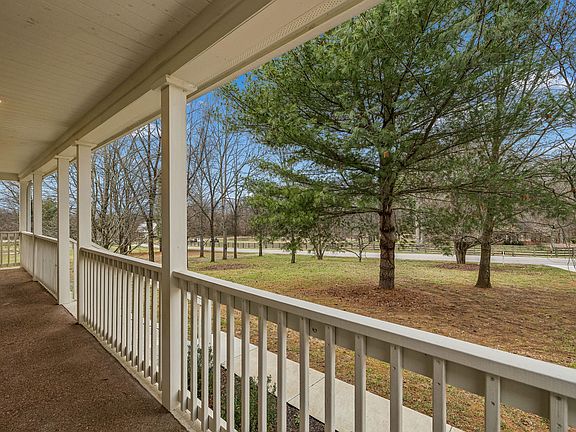 3rd image of 670 Northridge Rd