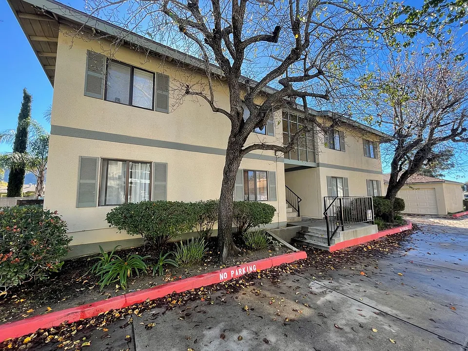 525-529 Acacia Road
