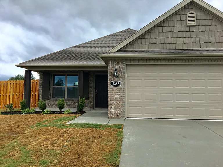 4385 W Anthem Dr — Photo 1