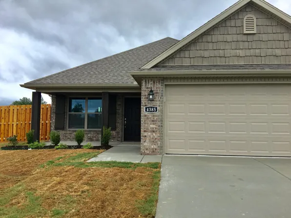 4385 W Anthem Dr, Fayetteville, AR 72704
