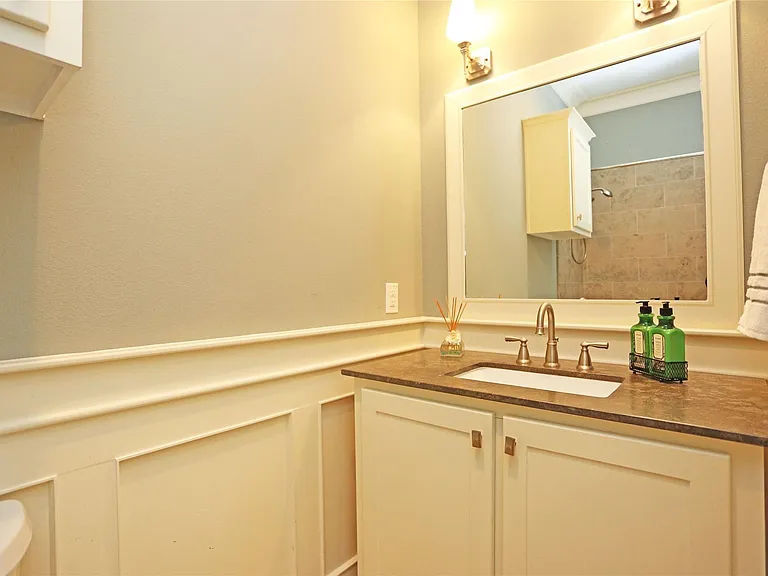 1611 Wakefield Dr — Photo 13