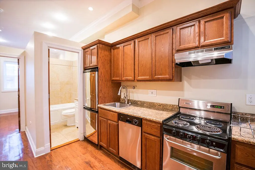 1 bed, 1.0 bath, 500 sqft, $1,095 — Photo 3