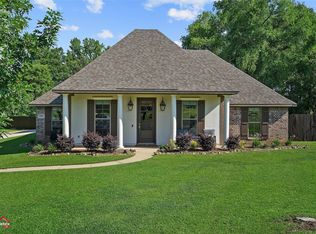 4101 Periwinkle Ln, Benton, LA 71006