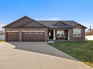 1104 Lucca Ct, Caseyville, IL 62232