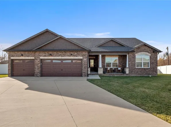 1104 Lucca Ct, Caseyville, IL 62232