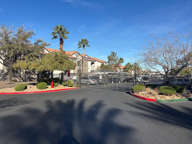 950 Seven Hills Dr #1015 — Photo 2