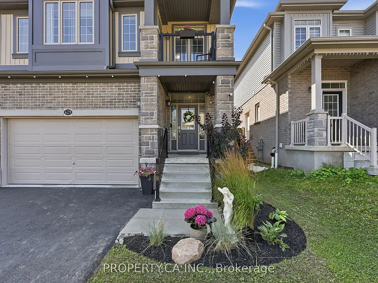 629 Wild Rye St W — Photo 2