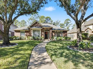 1102 Hathorn Way Dr, Houston, TX 77094