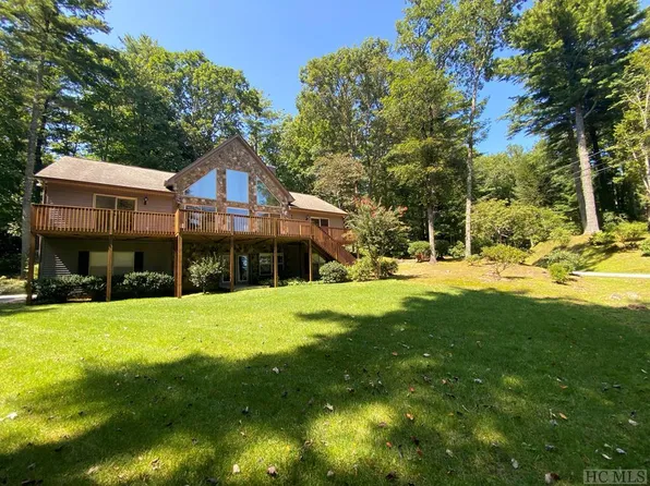 541 N East Shore Drive, Lake Toxaway, NC 28474