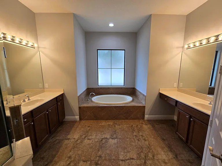 2095 NW Diamond Creek Way — Photo 10