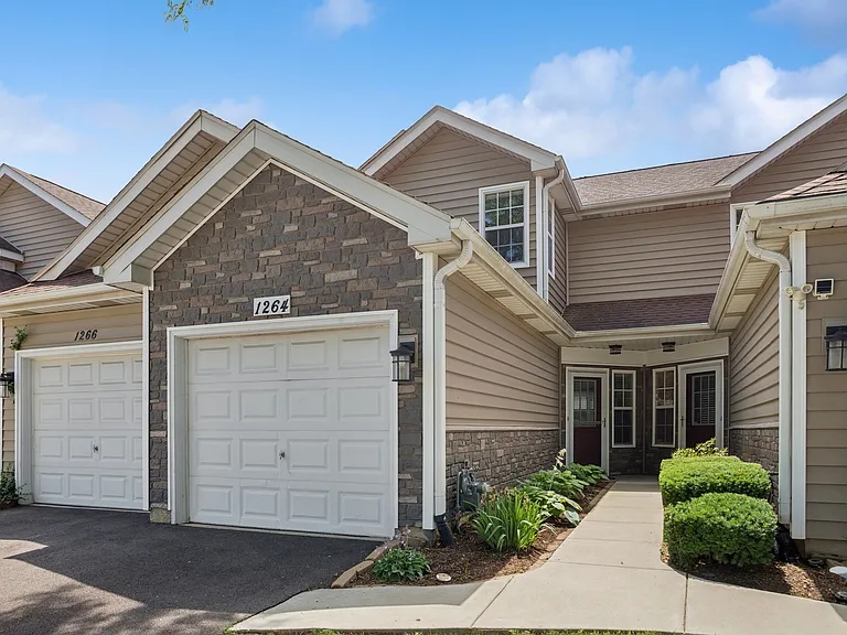 1264 Cranbrook Dr — Photo 1