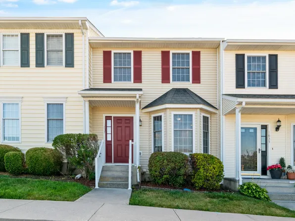 1637 York Dr NW, Christiansburg, VA 24073