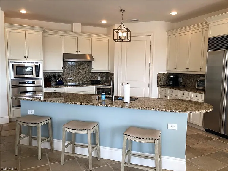 1400 Gulf Shore Blvd N #310 — Photo 6