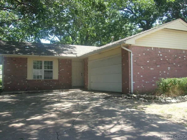 1411 W Danny St, Claremore, OK 74017