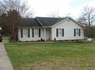 647 W Gap Creek Rd, Greer, SC 29651