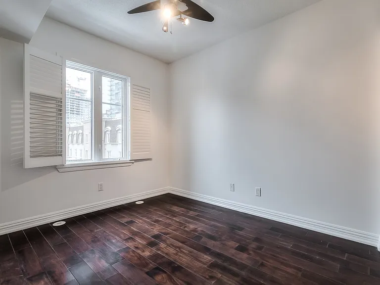 21 Pirandello St #1215 — Photo 9