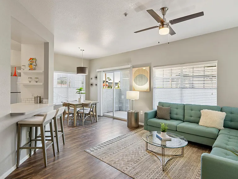 Luxe at Ocotillo — Photo 6
