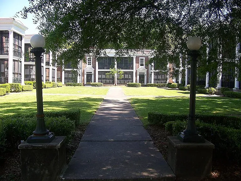 Colonial Court