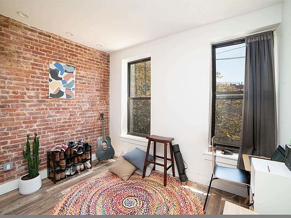 3rd image of 425 Wythe Ave #4F