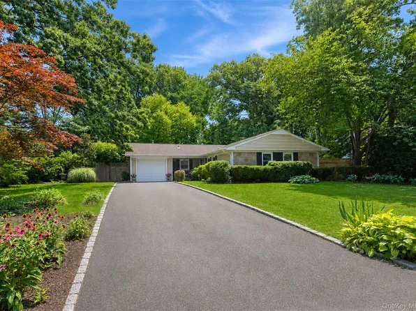 19 Pennaquid Road, Coram, NY 11727