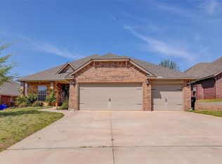 2300 Valley Holw, Norman, OK 73071