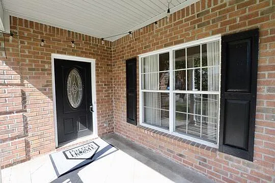 3192 Mayflower Ln — Photo 7
