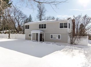 48 Old Farm Rd S, Pleasantville, NY 10570