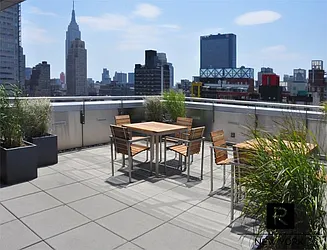 Rented by R New York