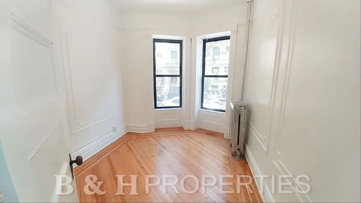 Rented by ZealEstate Group Inc | media 1